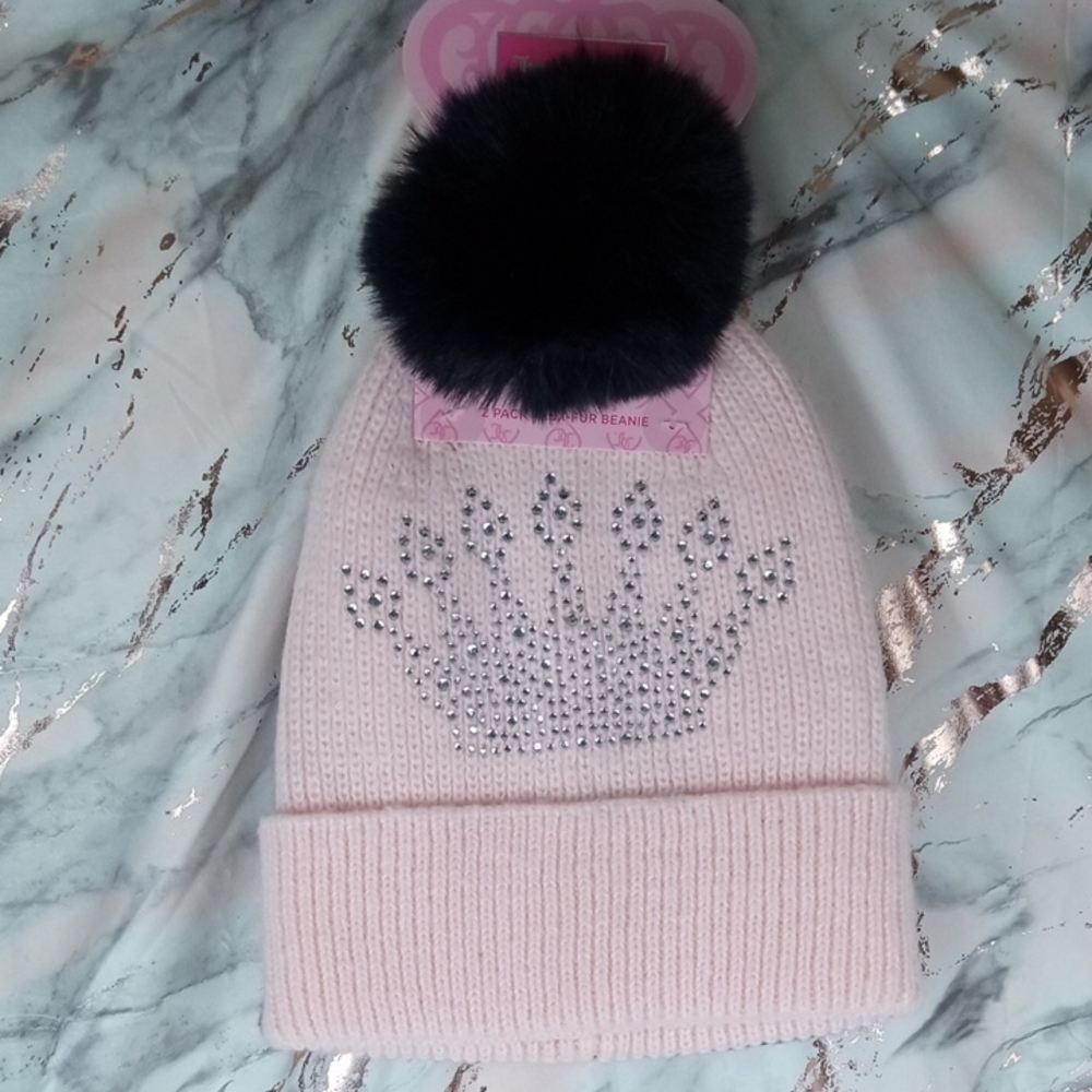 🛍️🍒 Juicy Couture Pink Rhinestone Crown Pom Beanie Hat Set